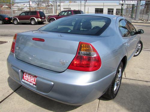 Chrysler 300M 2004 photo 2