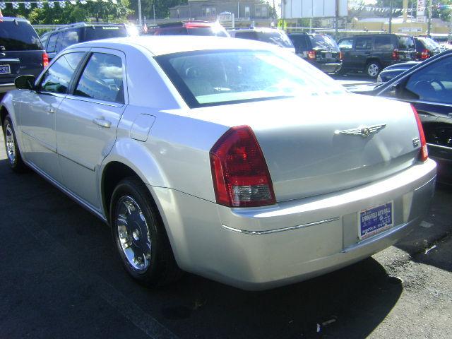 Chrysler 300M 2005 photo 4
