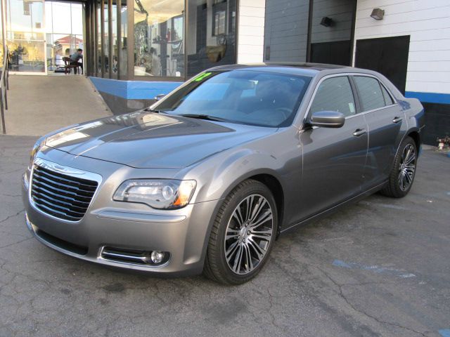 Chrysler 300S 2012 photo 1