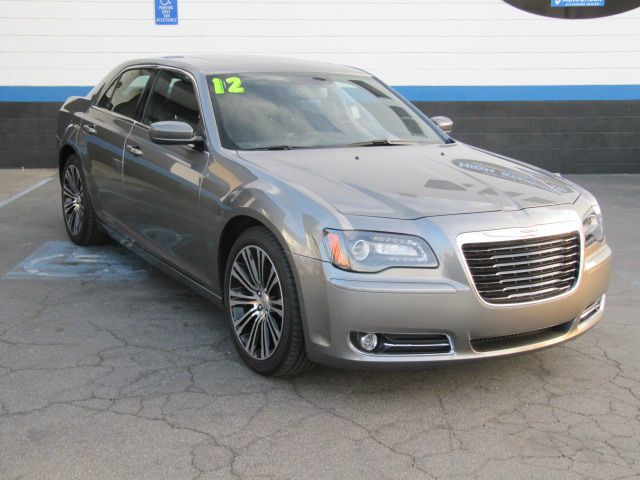 Chrysler 300S 2012 photo 3
