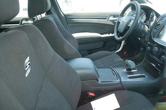 Chrysler 300S 2012 photo 1