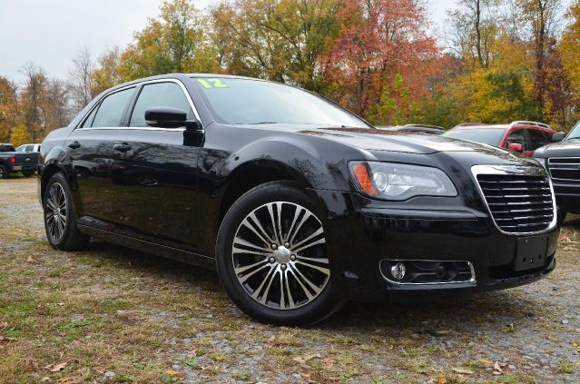 Chrysler 300S 2012 photo 3
