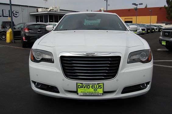 Chrysler 300S 2013 photo 2