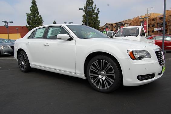 Chrysler 300S 2013 photo 3