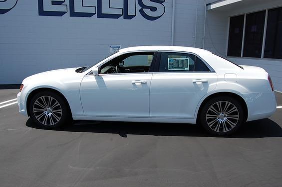 Chrysler 300S 2013 photo 4