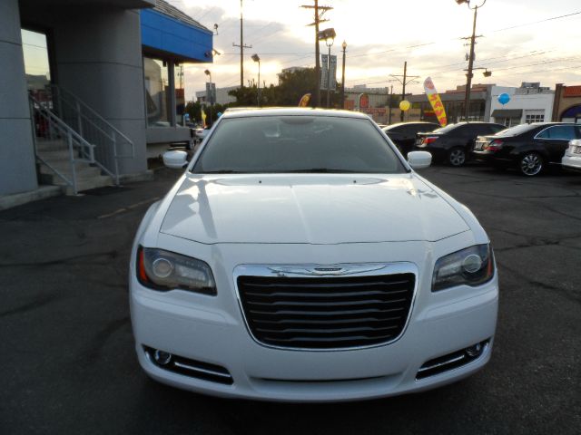 Chrysler 300S 2013 photo 4