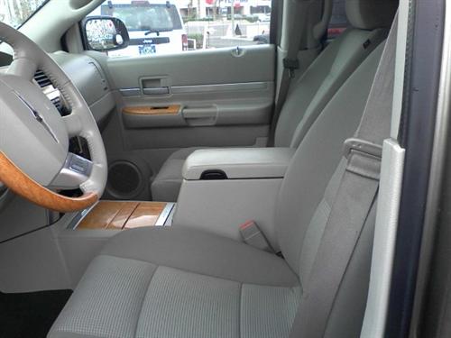 Chrysler Aspen 2007 photo 1