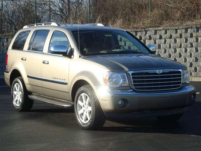 Chrysler Aspen 2007 photo 2