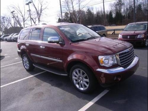 Chrysler Aspen 2007 photo 1