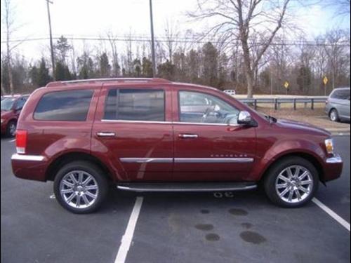 Chrysler Aspen 2007 photo 2