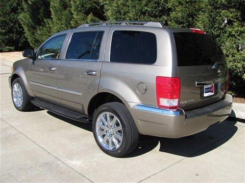 Chrysler Aspen 2007 photo 2