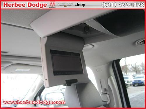 Chrysler Aspen 2007 photo 2