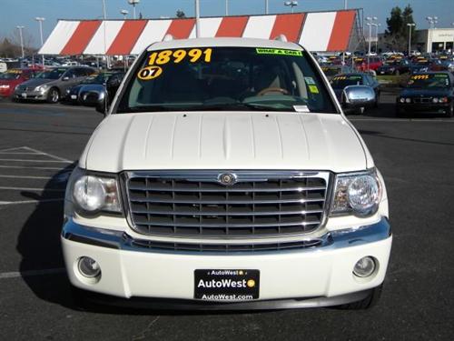 Chrysler Aspen 2007 photo 2