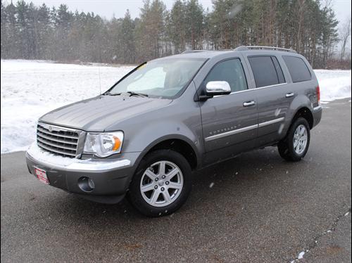 Chrysler Aspen 2007 photo 2