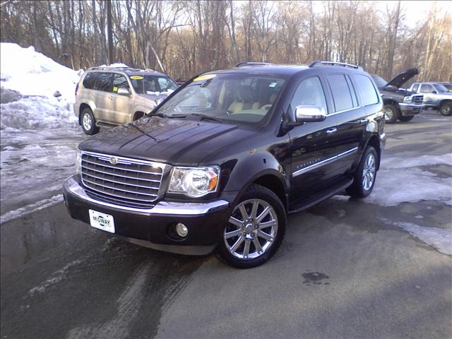 Chrysler Aspen Yaris Sedan Sport Utility