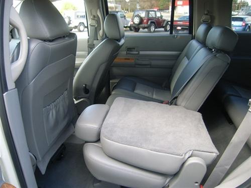 Chrysler Aspen 2007 photo 5