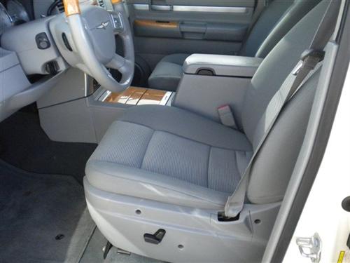 Chrysler Aspen 2007 photo 3