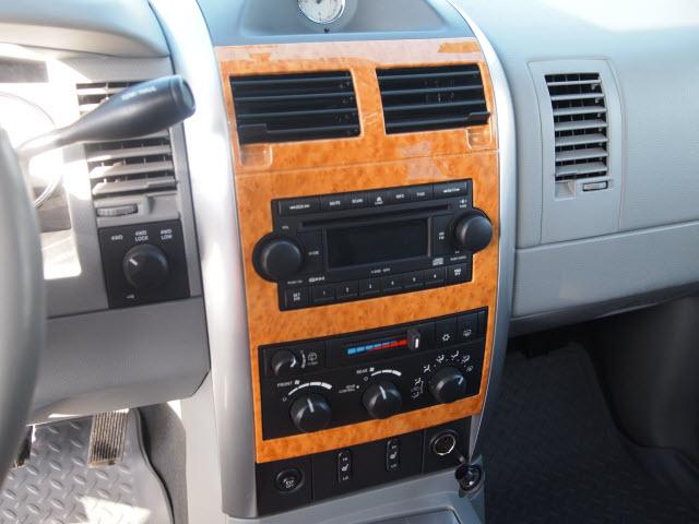 Chrysler Aspen 2007 photo 4