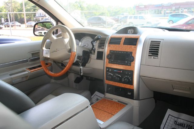 Chrysler Aspen 2007 photo 2