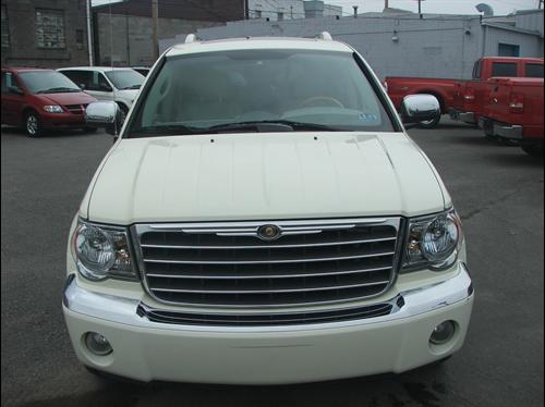 Chrysler Aspen 2007 photo 4