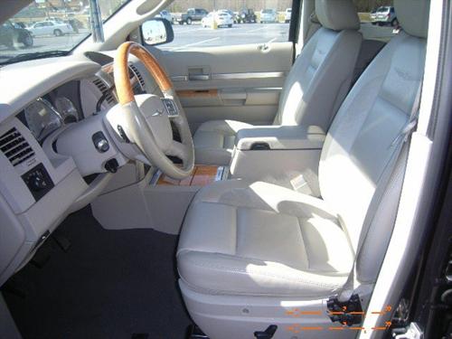 Chrysler Aspen SLT 25 Other