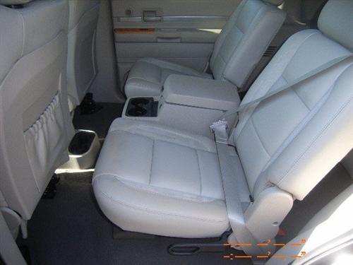 Chrysler Aspen 2007 photo 4