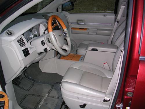 Chrysler Aspen 2007 photo 1