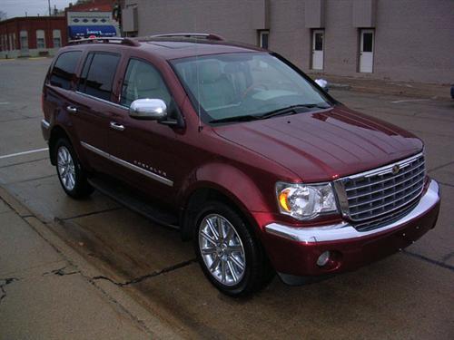 Chrysler Aspen 2007 photo 2