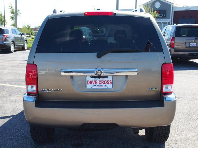 Chrysler Aspen 2007 photo 3