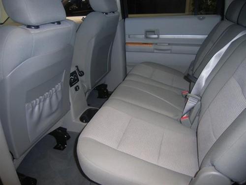 Chrysler Aspen 2007 photo 4