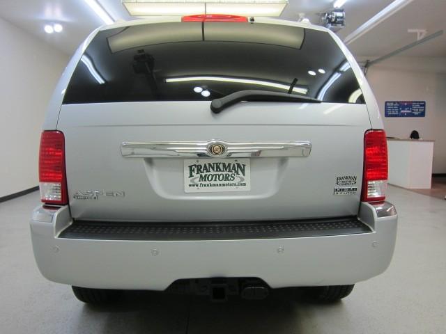 Chrysler Aspen 2007 photo 4