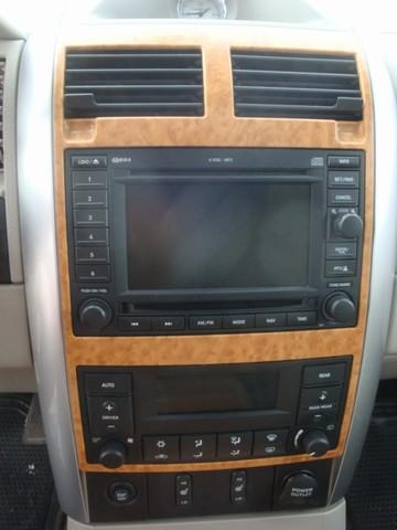 Chrysler Aspen 2007 photo 2