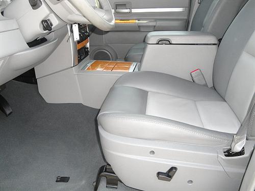 Chrysler Aspen 2007 photo 1