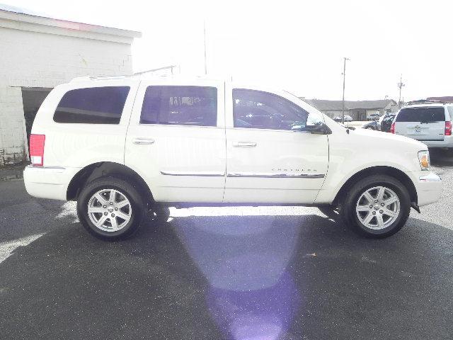 Chrysler Aspen 2007 photo 2