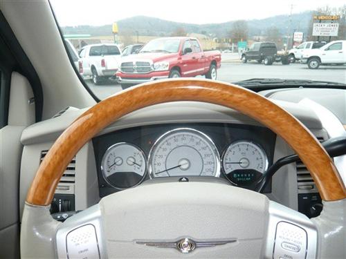Chrysler Aspen 2007 photo 2