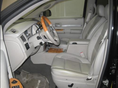 Chrysler Aspen SLT 25 Other