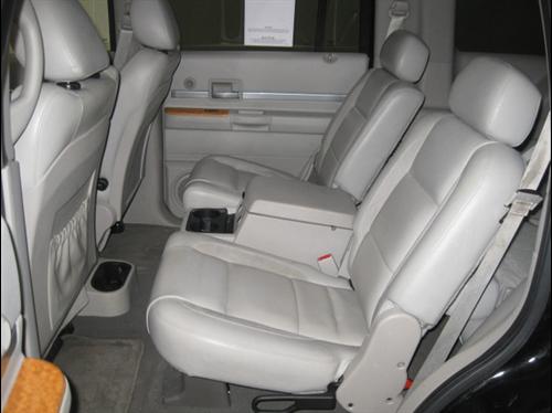 Chrysler Aspen 2007 photo 4