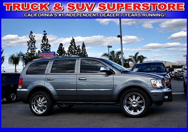 Chrysler Aspen 2007 photo 2