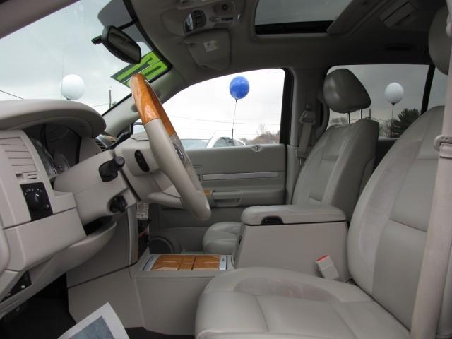 Chrysler Aspen 2007 photo 4