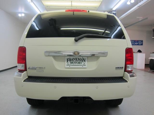 Chrysler Aspen 2007 photo 2