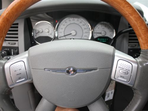 Chrysler Aspen 2007 photo 2