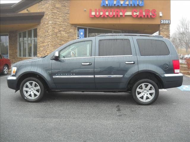 Chrysler Aspen 2007 photo 2
