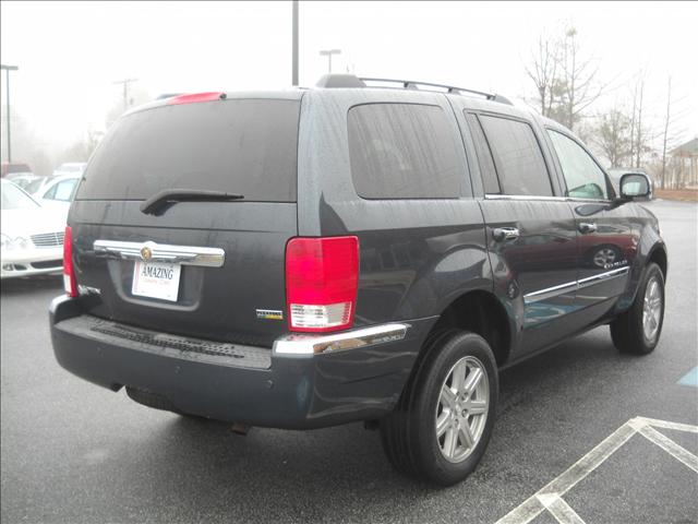 Chrysler Aspen 2007 photo 4