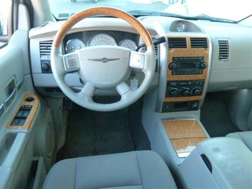 Chrysler Aspen 2007 photo 2