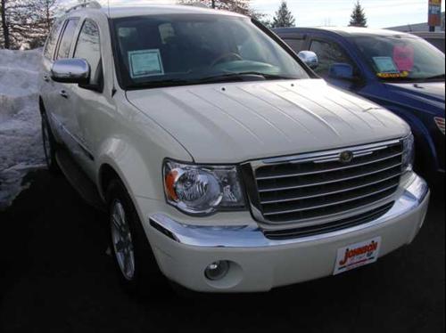 Chrysler Aspen 2007 photo 2