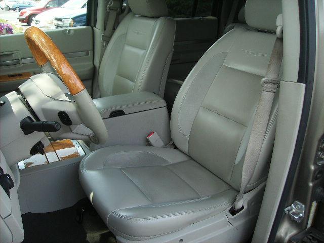 Chrysler Aspen 2007 photo 3