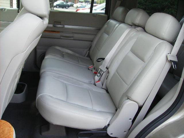 Chrysler Aspen 2007 photo 4