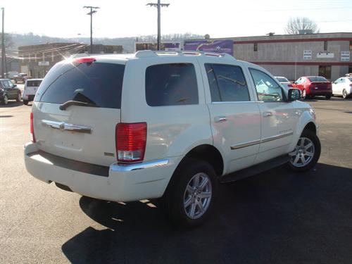 Chrysler Aspen 2007 photo 2