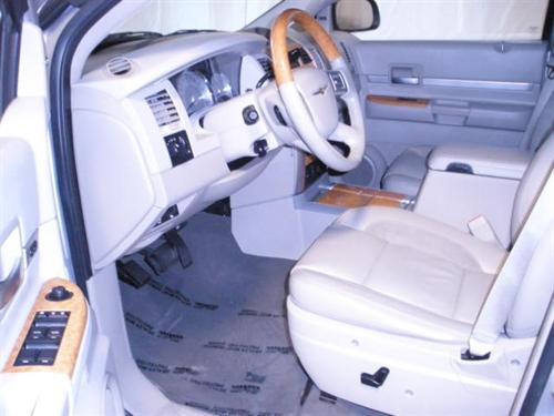 Chrysler Aspen SLT 25 Other