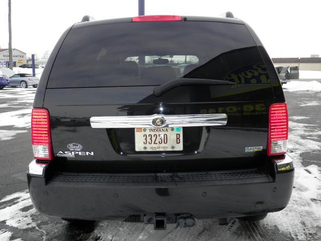 Chrysler Aspen 2007 photo 2